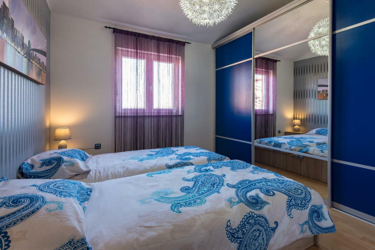 Apartment Ina Pola Esterno foto